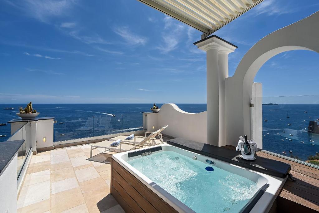 Hotel Montemare - Executive Suite With Outdoor Hot Tub