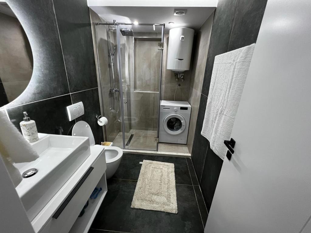 Dan apartment Tirana - Image 8