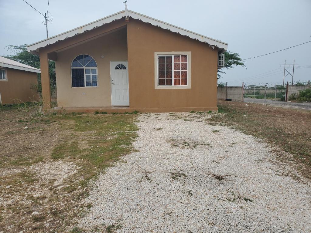 Holiday home Immaculate 1Bed House in Old Harbour, Jamaica