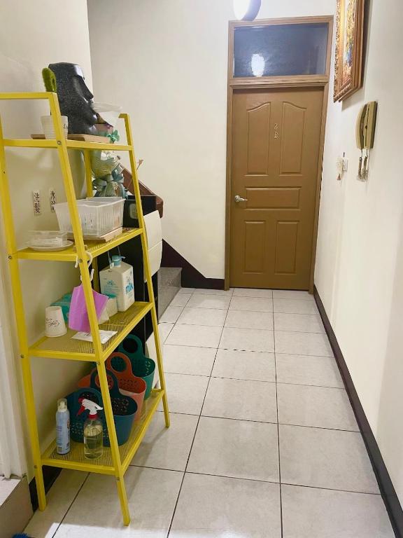 Palanda nebo palandy na pokoji v ubytování Jiajia Inn