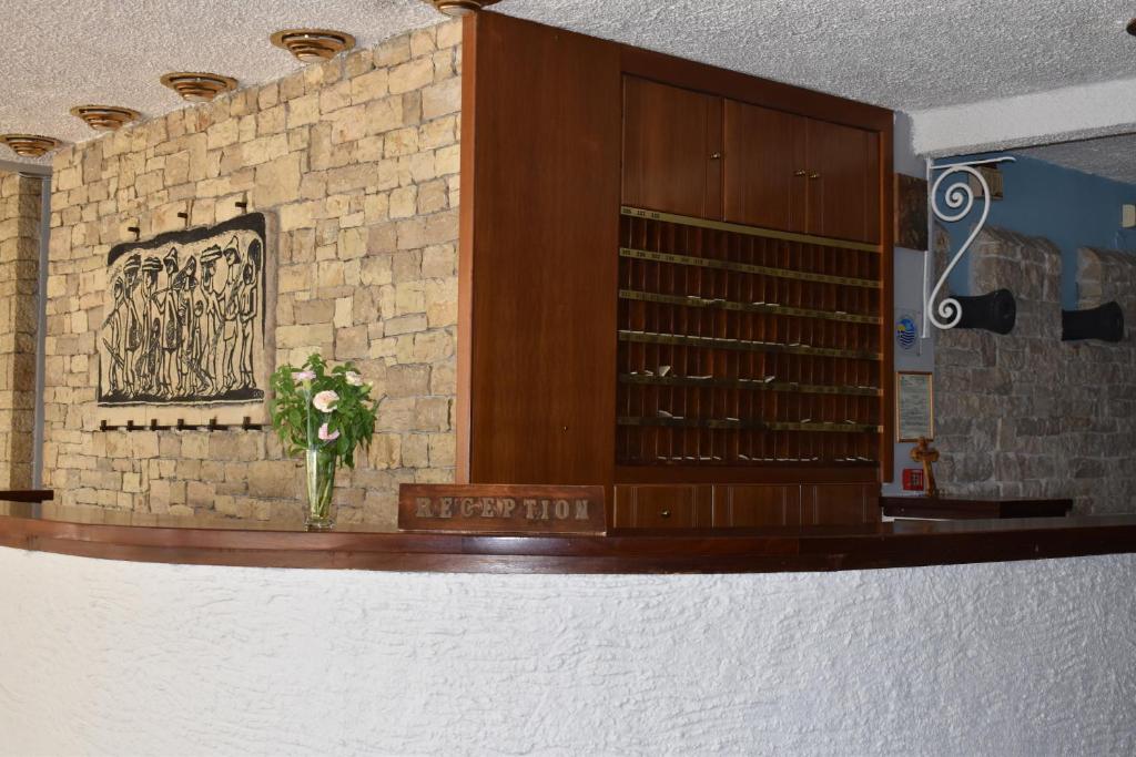 Lounge nebo bar v ubytování Hotel Theoxenia