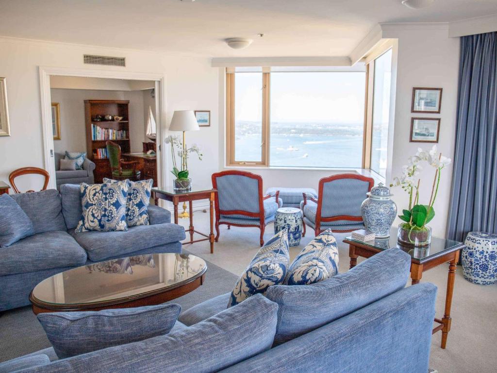 Posezení v ubytování The Sebel Quay West Suites Sydney
