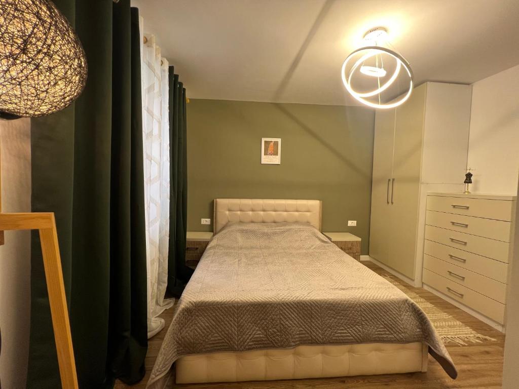 New Bazaar Cane Apartment 3 - Image 9