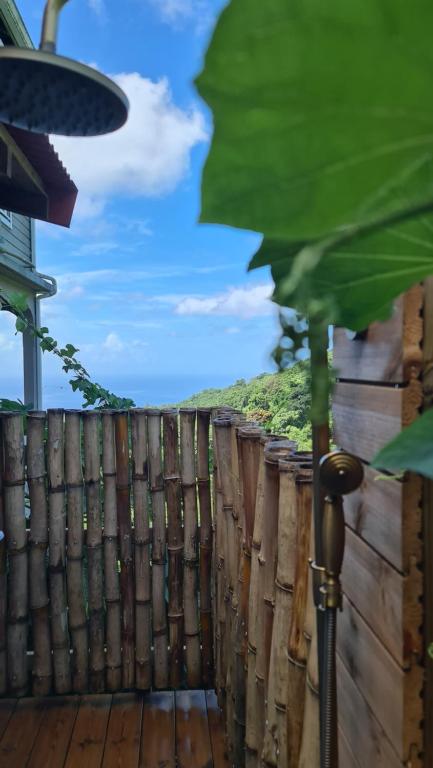 Balkón nebo terasa v ubytování L'Eden des Colibris