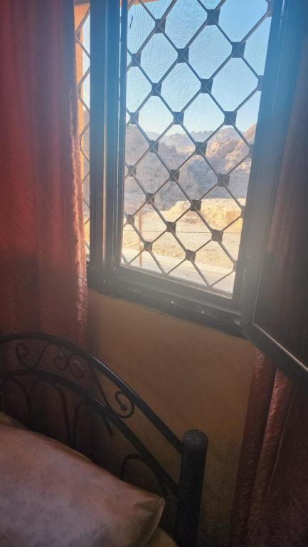 Window on petra - Economy Dreibettzimmer Mit Gemeinschaftsbad