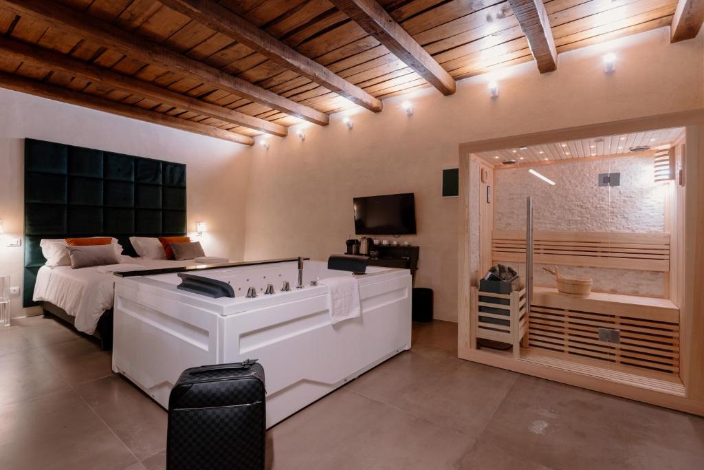 Fagus - Relax Suites - King Room With Spa Bath