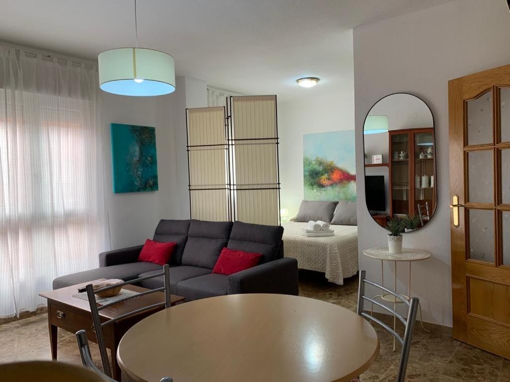 Apartamento con encanto y parking privado y gratuito