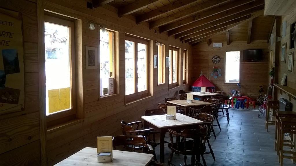 Restaurace v ubytování Hotel Maisonnette