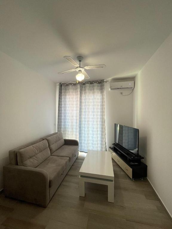 Amber's Apartments Shengjin - Image 4