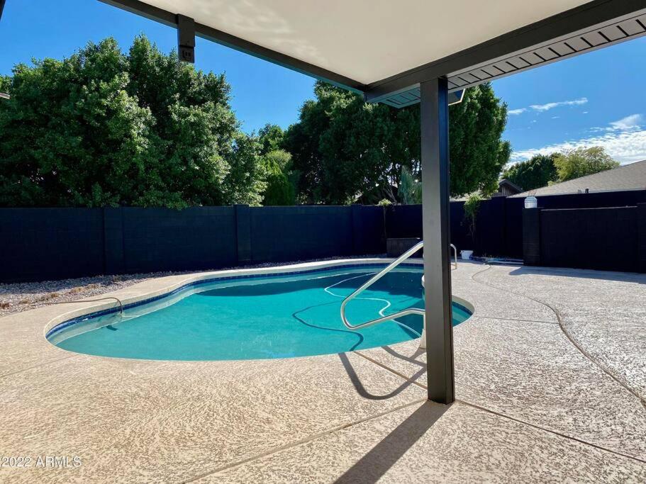 Fotografie z fotogalerie ubytování Stylish home in the heart of Tempe w/ private pool v destinaci Tempe