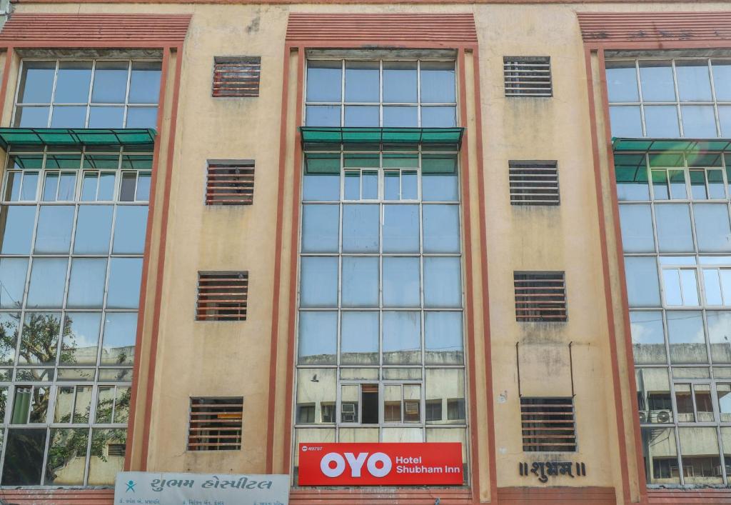 Fotografie z fotogalerie ubytování Super Hotel O Shubham Inn v destinaci Ahmadábád