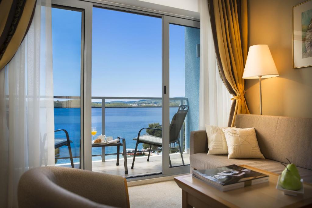 Aminess Grand Azur Hotel - Suite Junior Avec Vue Sur La Mer Et Balcon