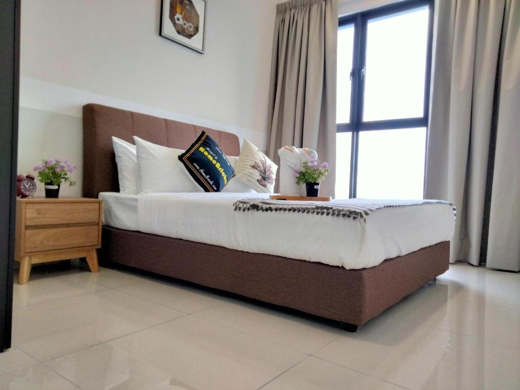 Trion Apartment Chan Sow Lin by Homebrickz, Kuala Lumpur Updated 2024