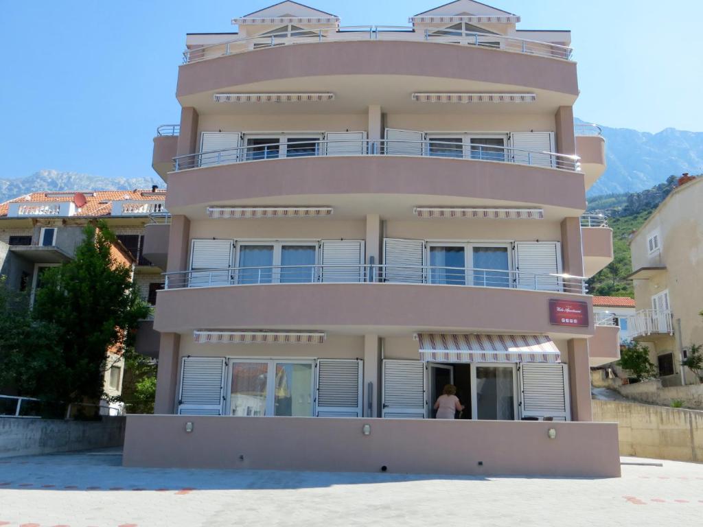 Nespecifikovaný výhled na hory nebo výhled na hory při pohledu z apartmánu