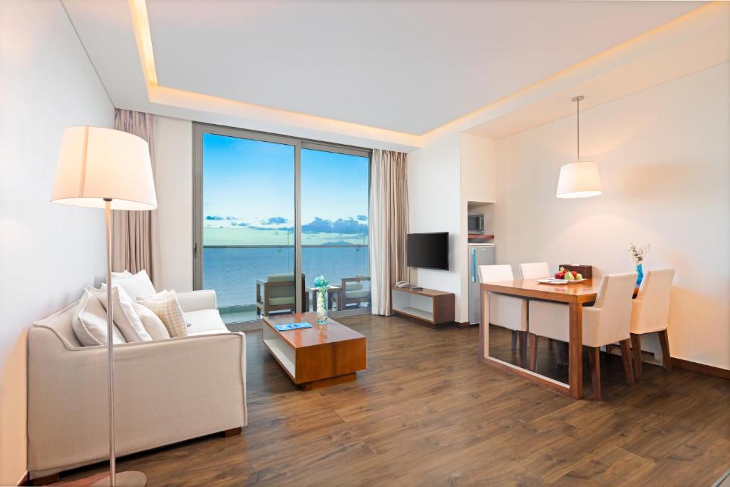 Special Offer - Two-bedroom Ocean View Suite with Balcony