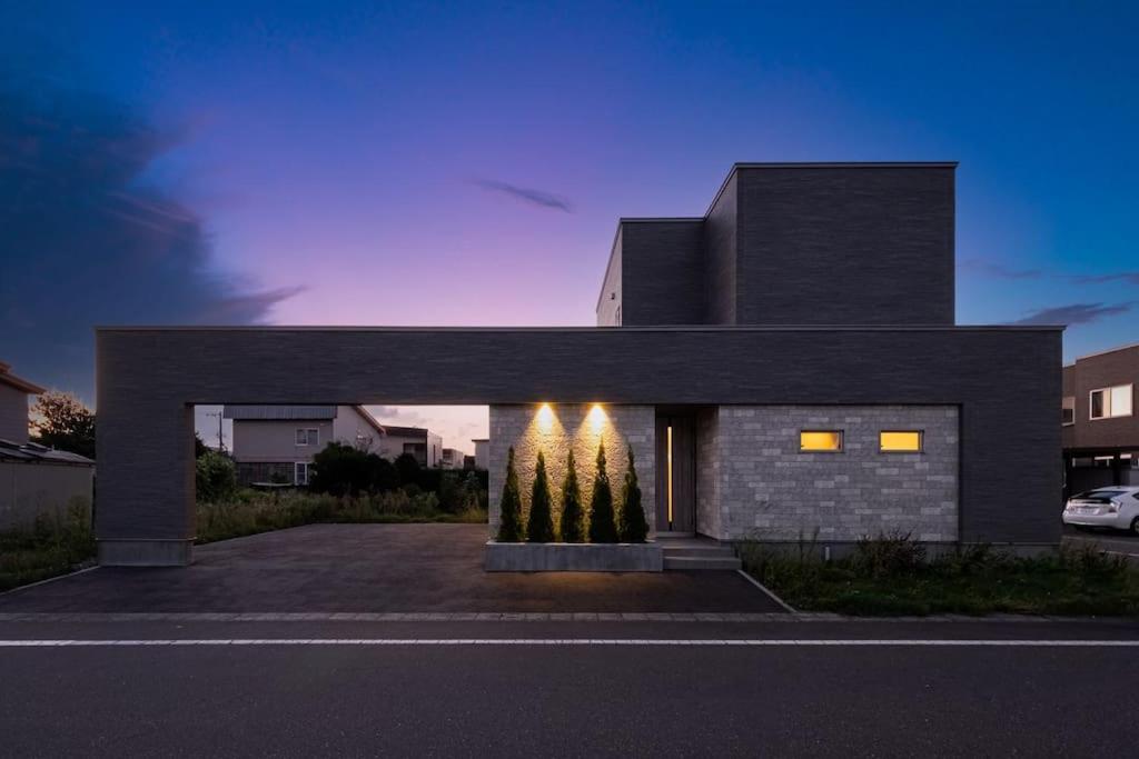 Το κτήριο όπου στεγάζεται  η βίλα