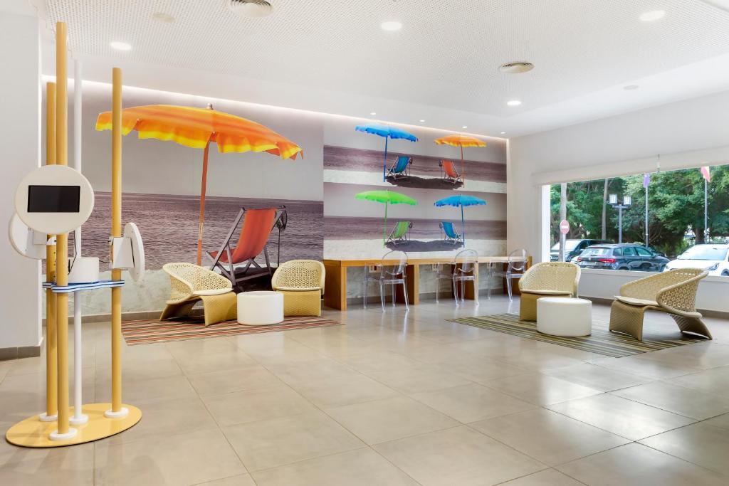 Гостиная зона в Los Amigos Beach Club