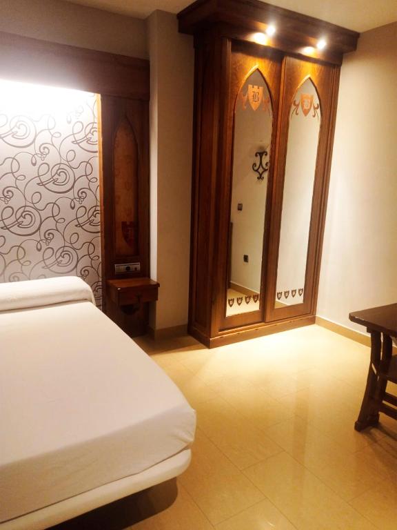 Hotel La Brasa - Single Room - Disability Access