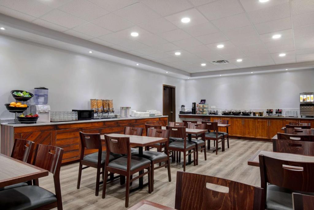 Days Inn by Wyndham Calgary South - Resim 9