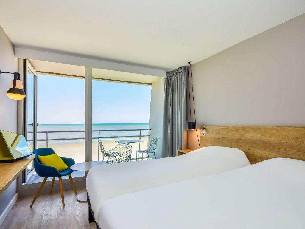 Postel nebo postele na pokoji v ubytování ibis Thalassa Le Touquet