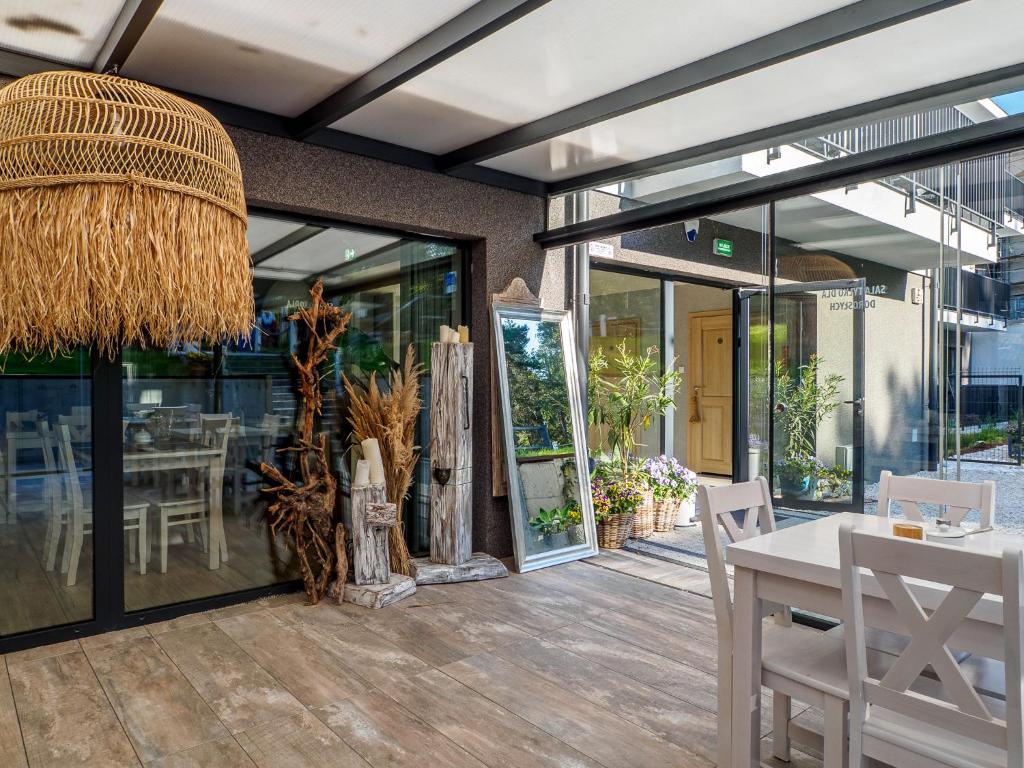 Patio nebo venkovní prostory v ubytování Natura Mierzei 30 - pokoje przy plaży
