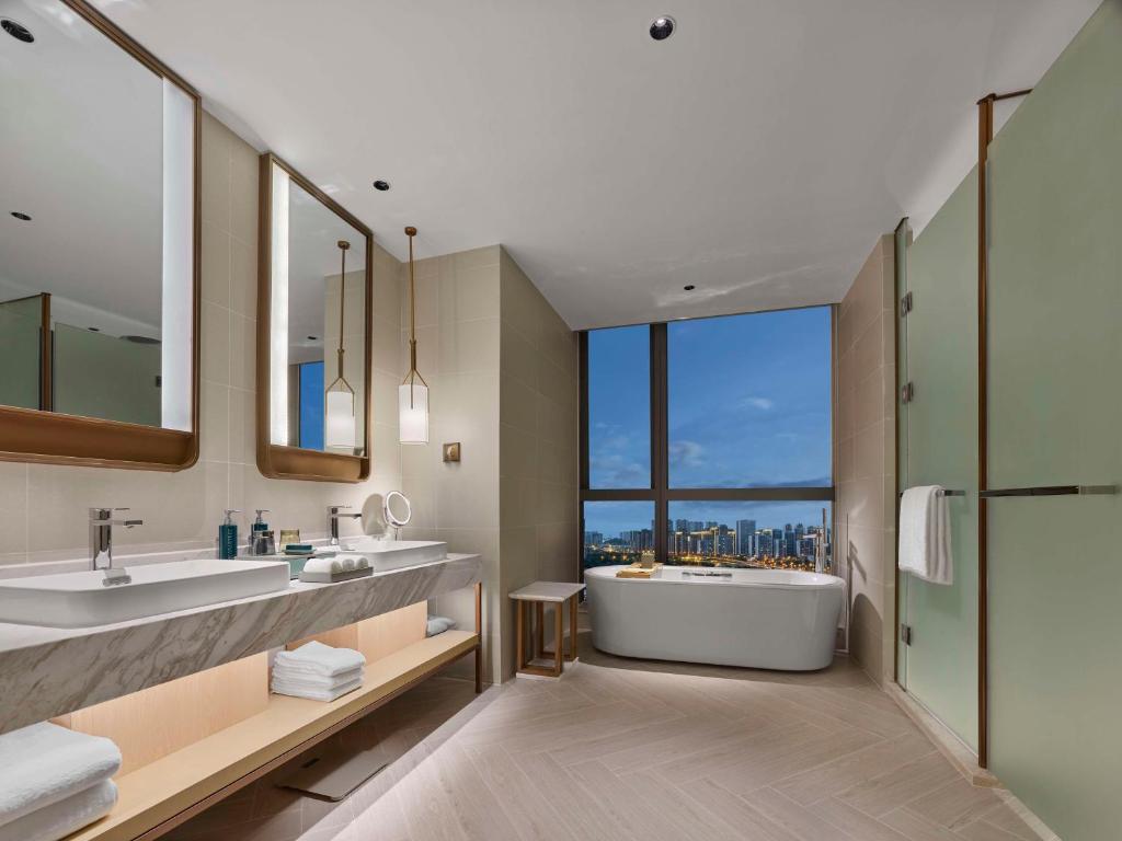 Koupelna v ubytování Doubletree By Hilton Nanning Wuxiang