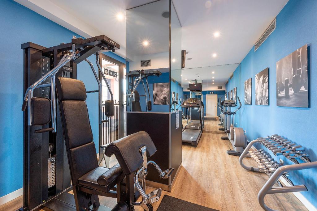 Fitness centrum a/nebo fitness zařízení v ubytování H10 Roma Città