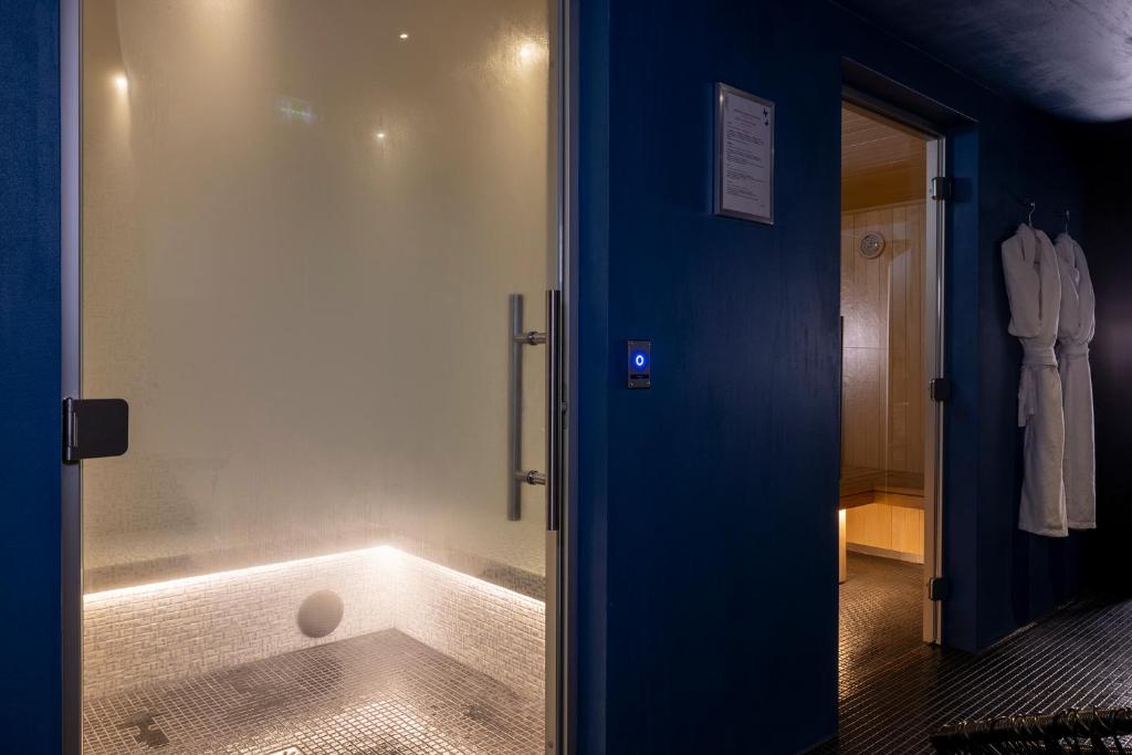 Hotel Mademoiselle - Resim 18