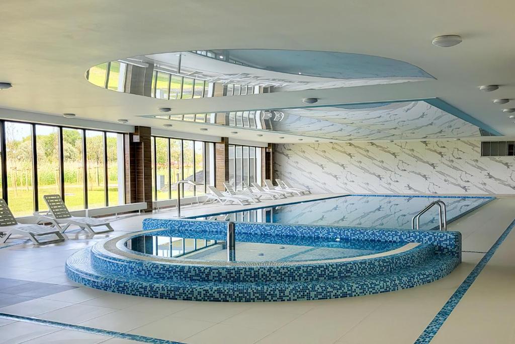 Kolam renang di atau dekat dengan Exclusive Apartment Porta Mare Marina - Swimming Pool & Sauna by Renters Prestige