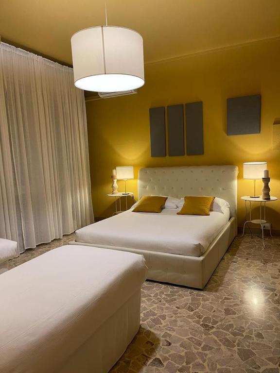 Central Suite Bed&Breakfast - Quadruple Room With Shower