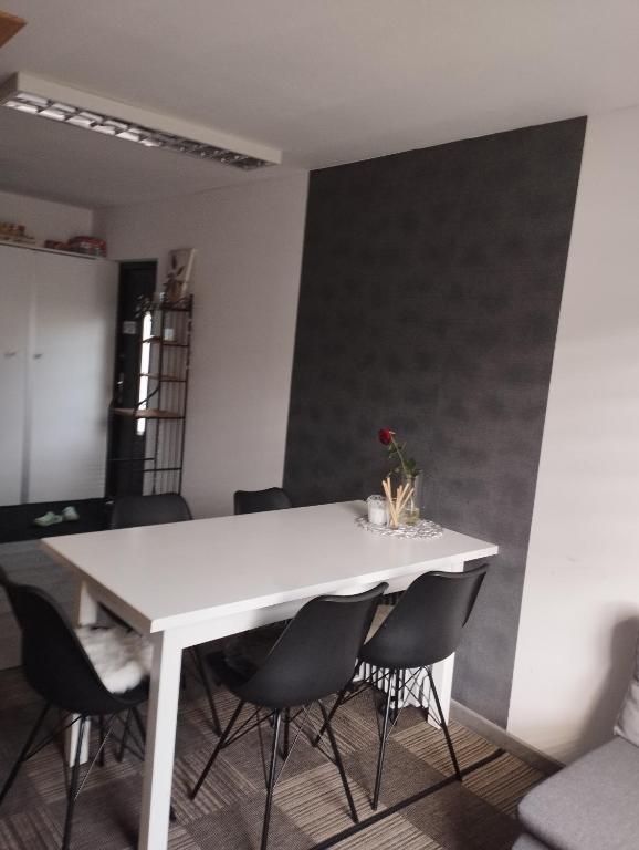 Kuchyňa alebo kuchynka v ubytovaní Apartament 4 plus 1 w Karkonoszach