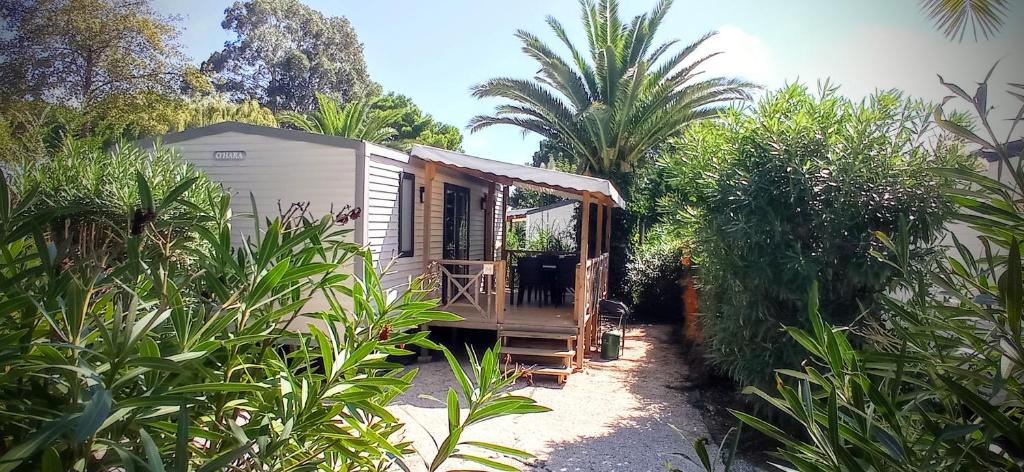 Zahrada ubytování HappyMobilhome Argelès-sur-mer -plage à 500m- Camping 4 étoiles Del Mar