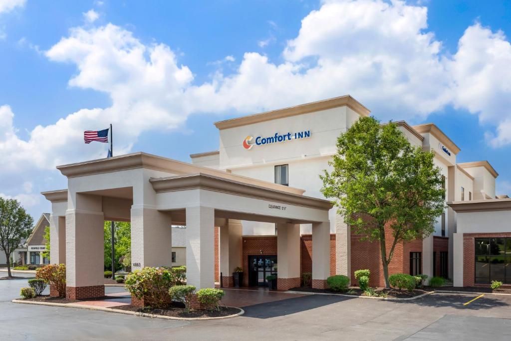 a rendering of the front of a building at Comfort Inn, Cleveland South - Richfield in Richfield
