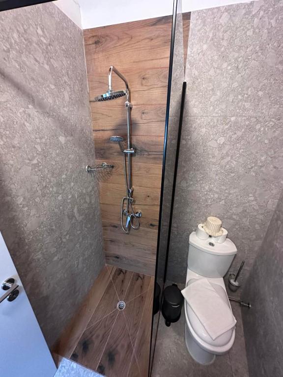 Koupelna v ubytování Kallithea INN