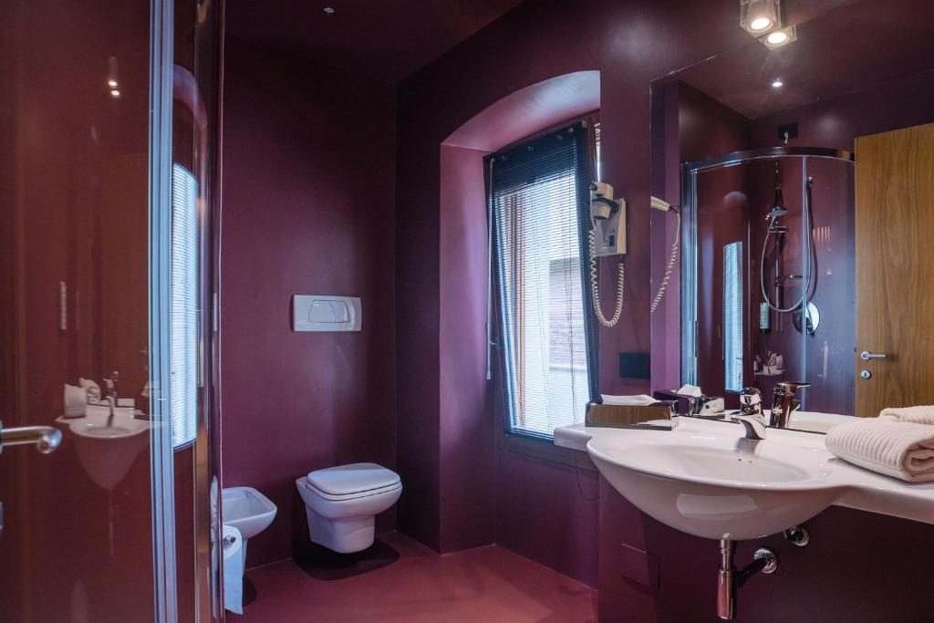 Koupelna v ubytování Albergo La Braseria