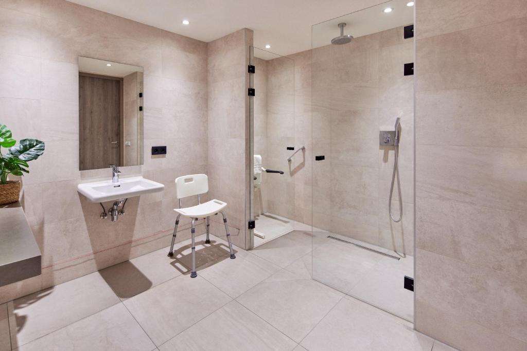 Van der Valk Hotel Leeuwarden - Twin Room - Toegang