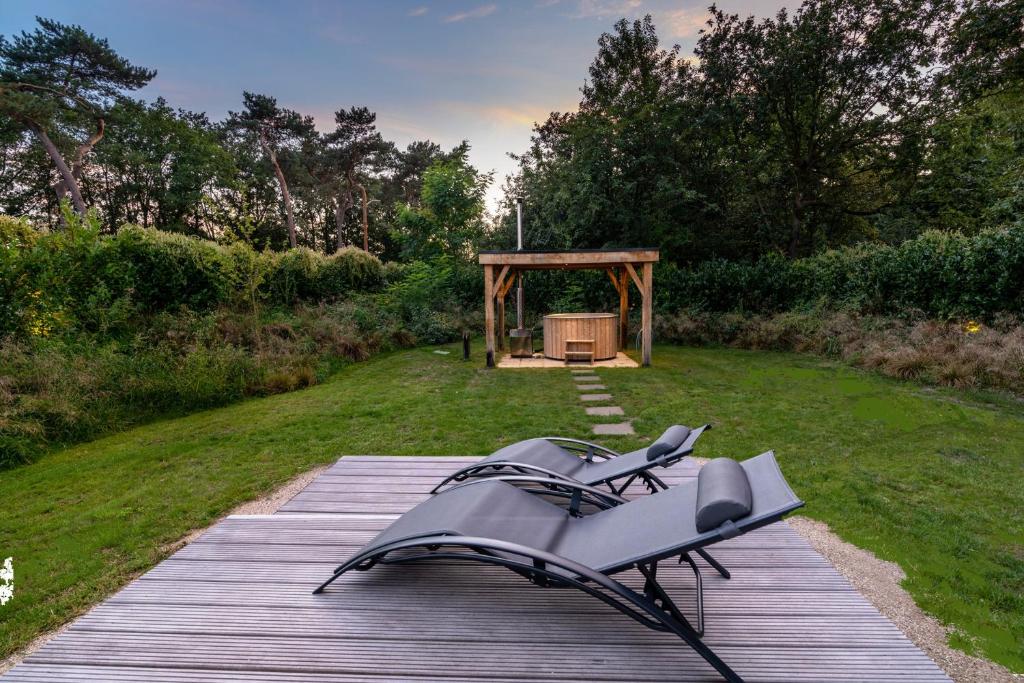 een drone op een houten dek bij De Witte Bergvliet in Oosterhout