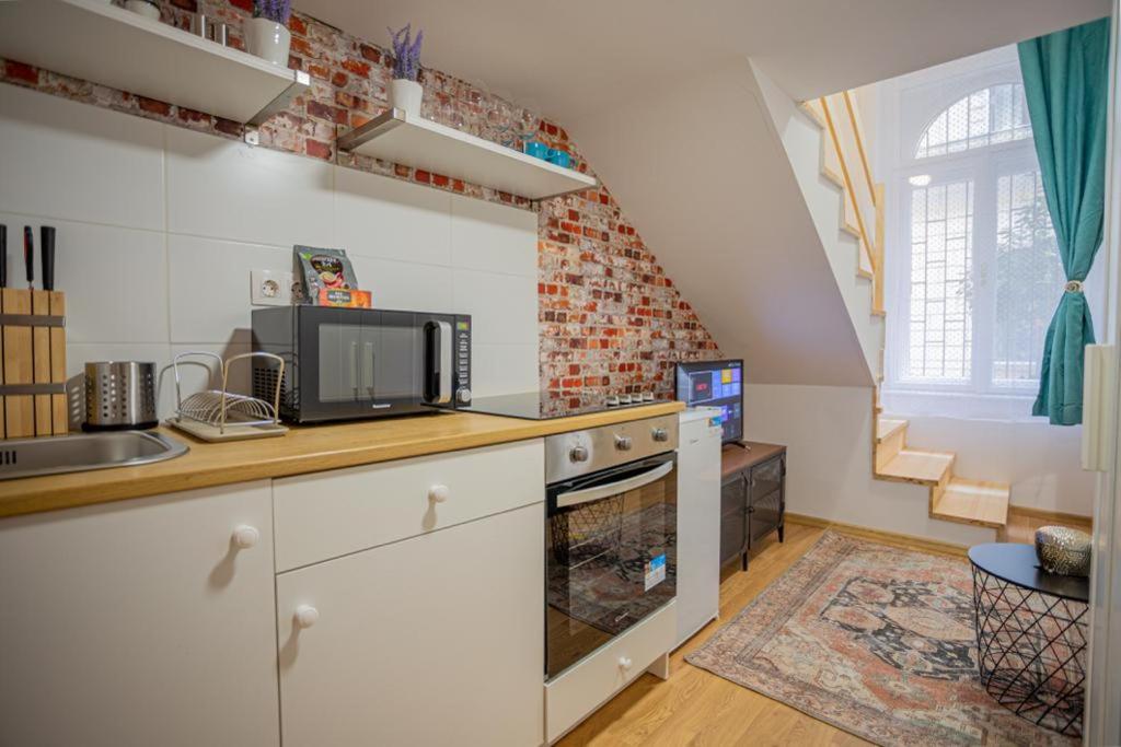 Cosy gallery flat in Akacfa st. 1072 Budapest, 41 Akácfa utca ground floor kép - 1