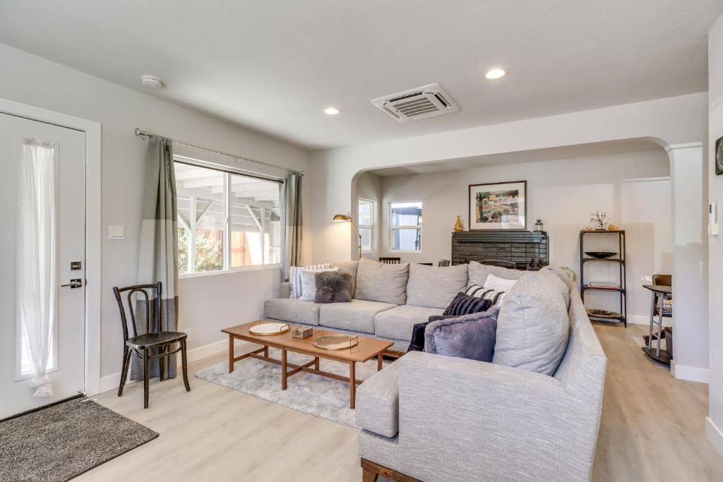 MidTown Reno Vacation Rental with FencedIn Yard!, Reno Aktualisierte