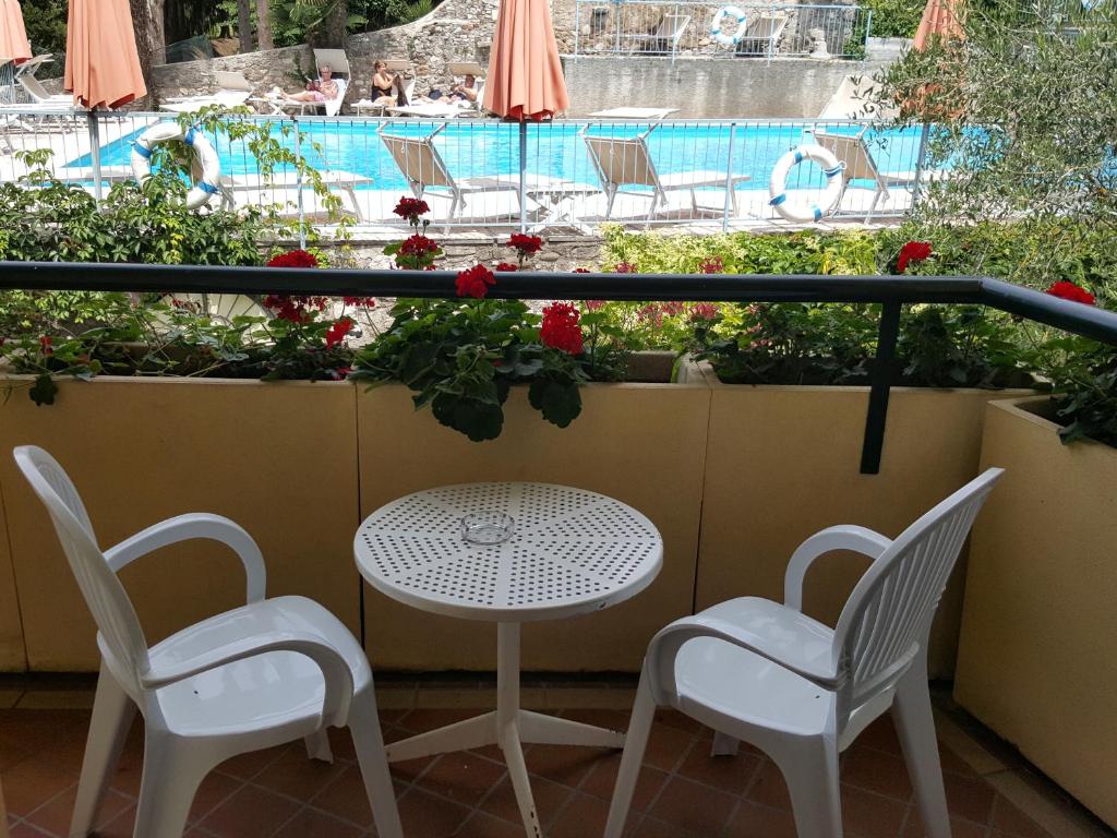 Bazén v ubytování Hotel Broglia nebo v jeho okolí