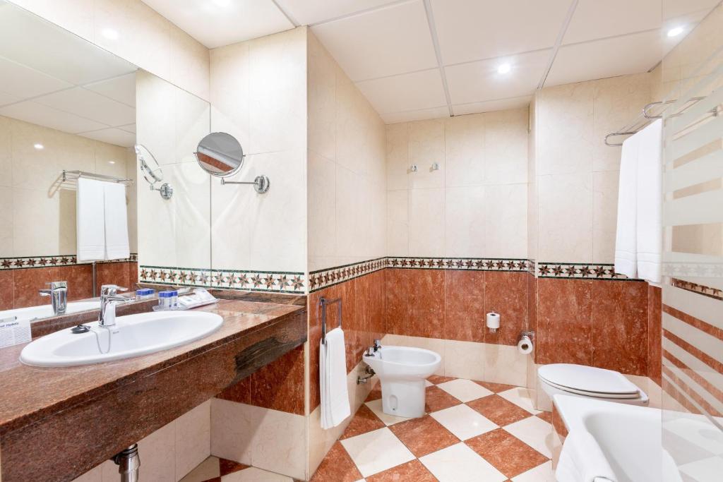 Koupelna v ubytování Hotel Best Tenerife