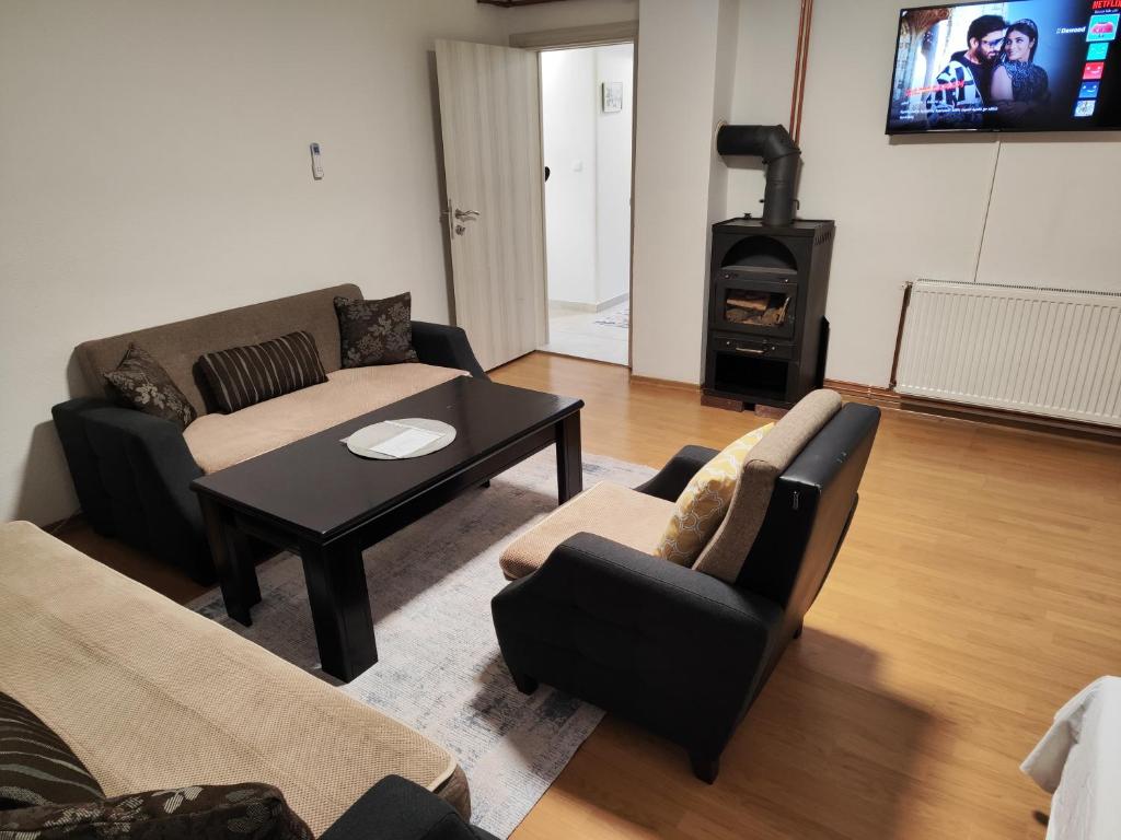 Χώρος καθιστικού στο Dino Sarajevo Apartment