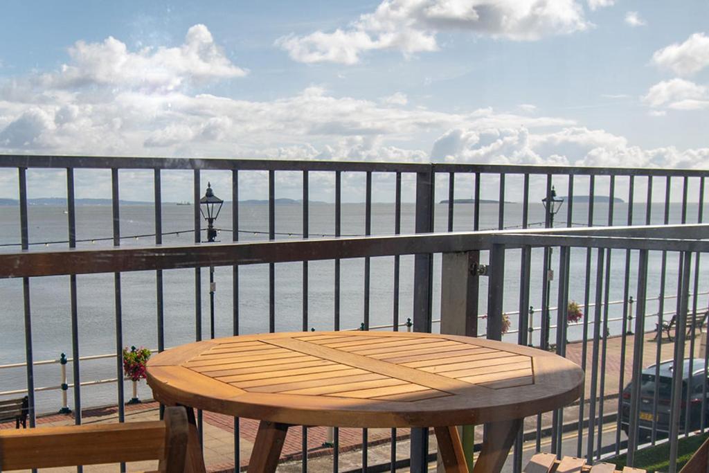 Beachcliff Rooms & Apartments - Resim 35