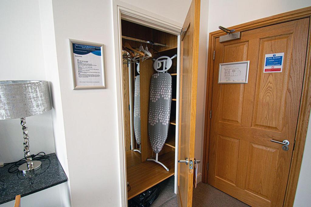 Beachcliff Rooms & Apartments - Resim 3