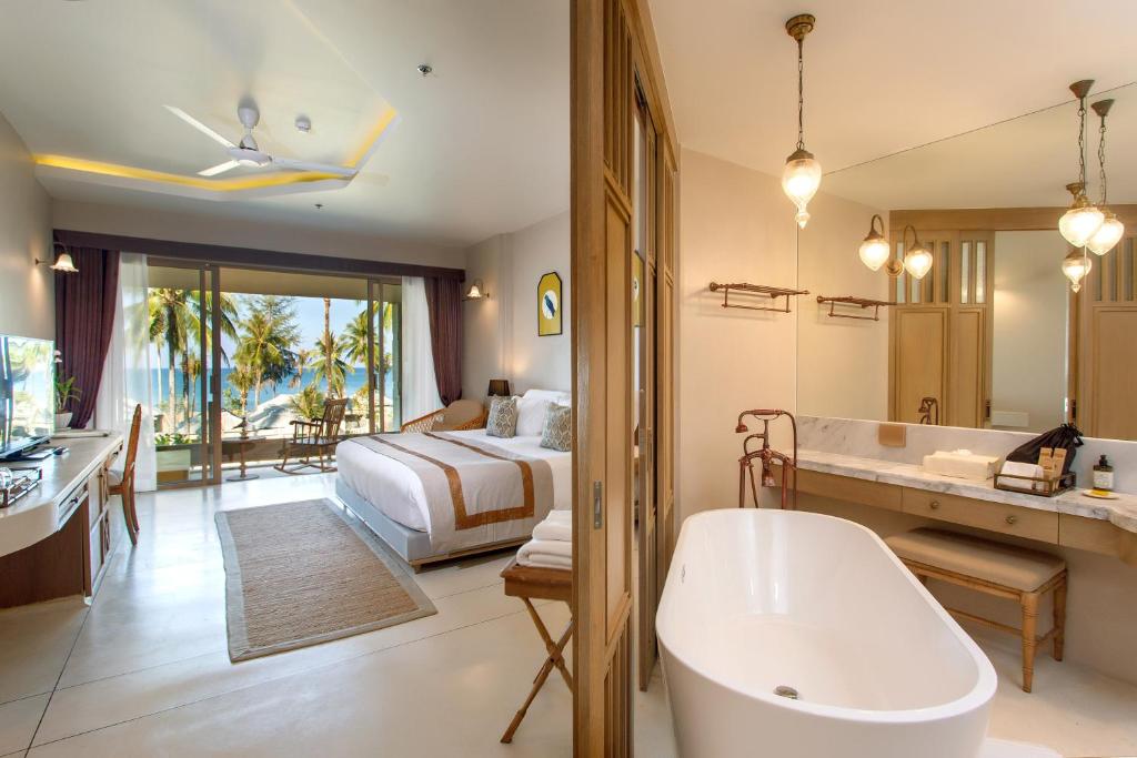 Devasom Khao Lak Beach Resort & Villas - 3