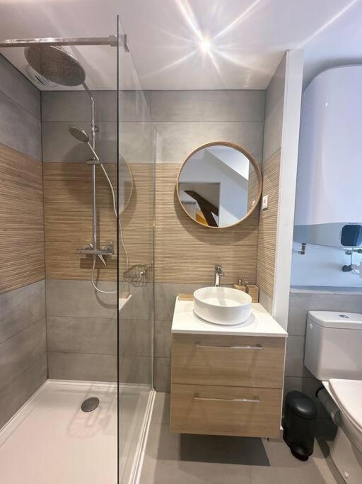 Koupelna v ubytování / /Sacré studio/ /wifi/ /parking privé