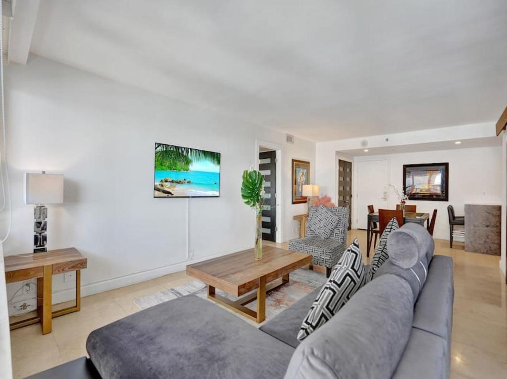 Photo inspiration: Luxury Ocean View Condos Rentals Reference: Luxury Ocean View Condo Beach And Resort 1216 Miami Beach