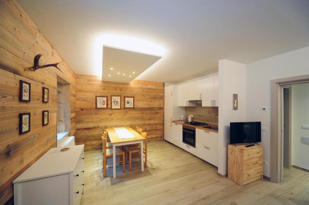 Kuchyň nebo kuchyňský kout v ubytování Appartamenti Residence Lares Ossana