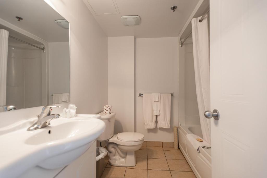 Hotel les Suites Labelle - Resim 41