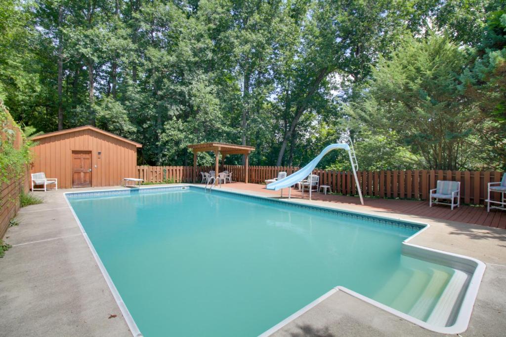 Ferienhaus Natural Bridge Retreat with Private Outdoor Pool! (USA